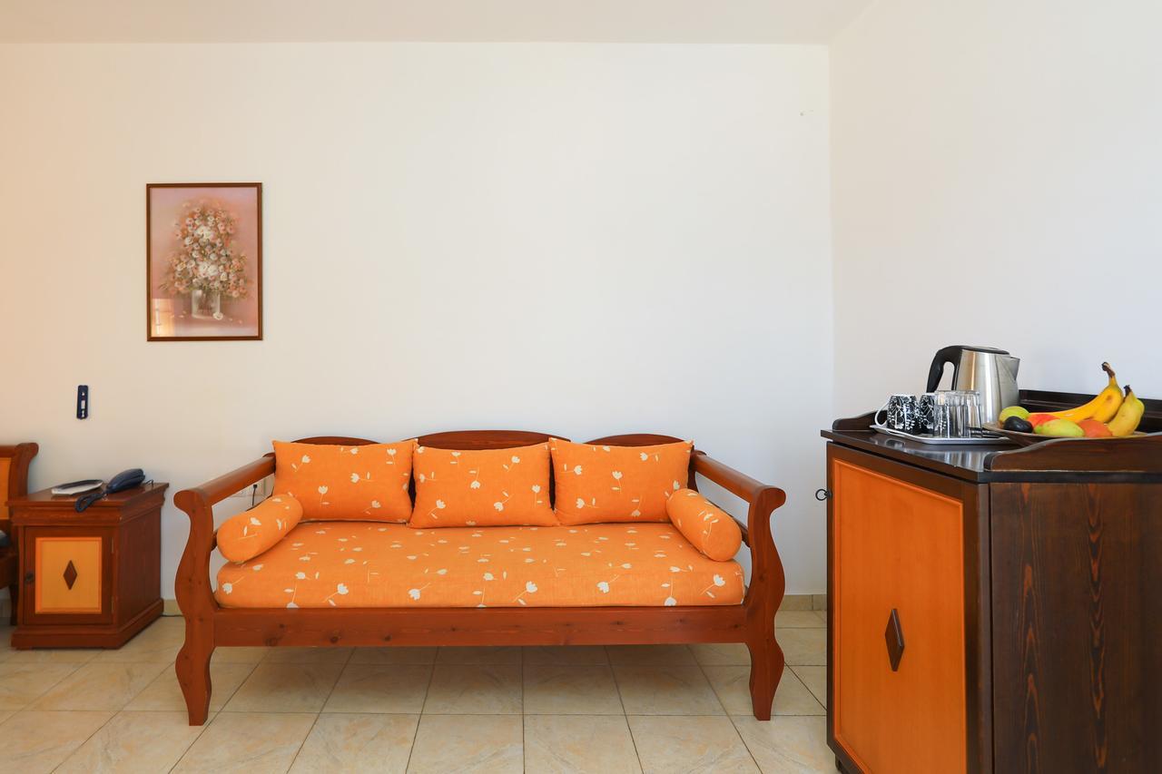 Armonia By Grispos Villas Schoinoussa Buitenkant foto